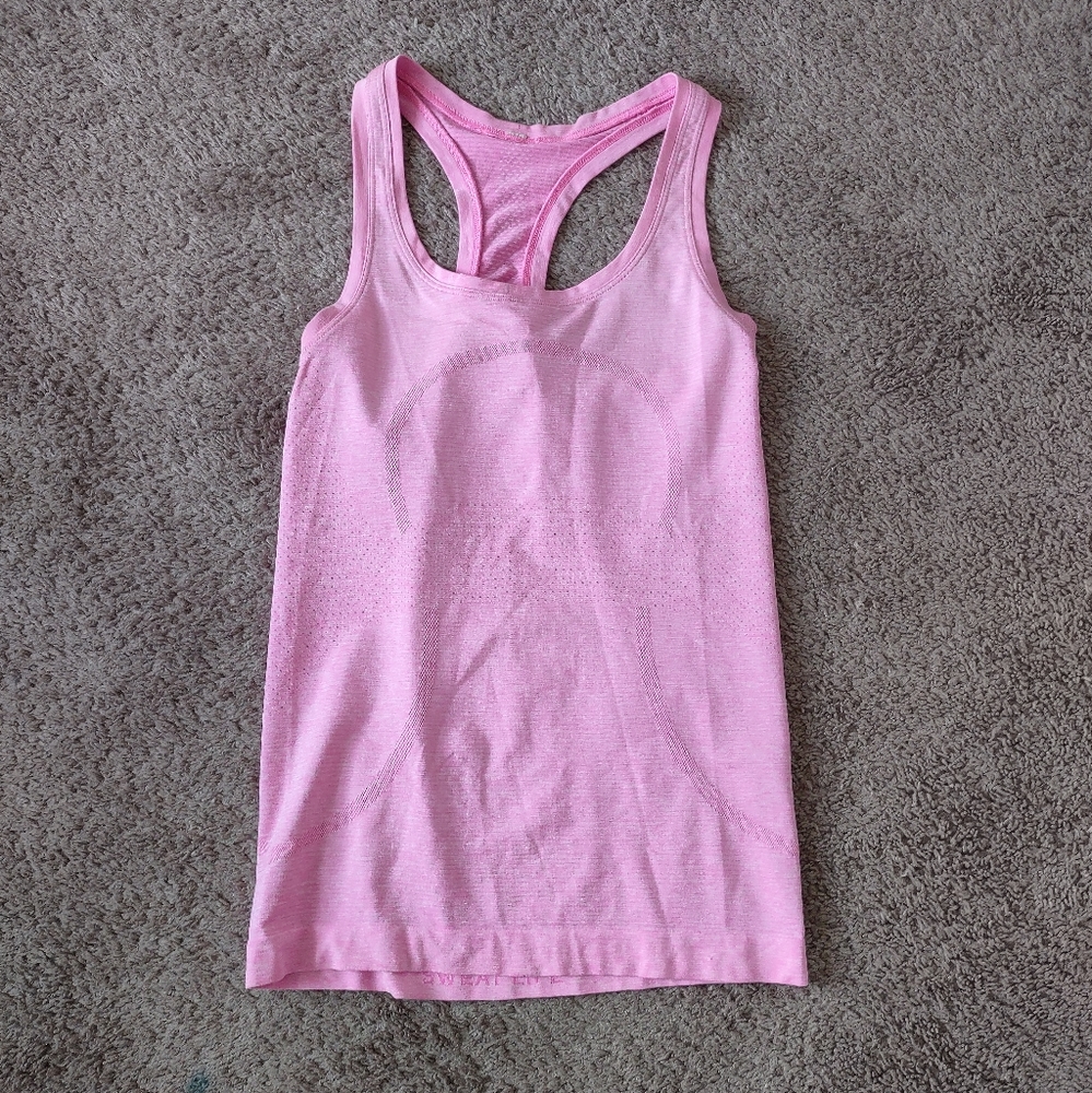 Pink Lululemon swifly tech